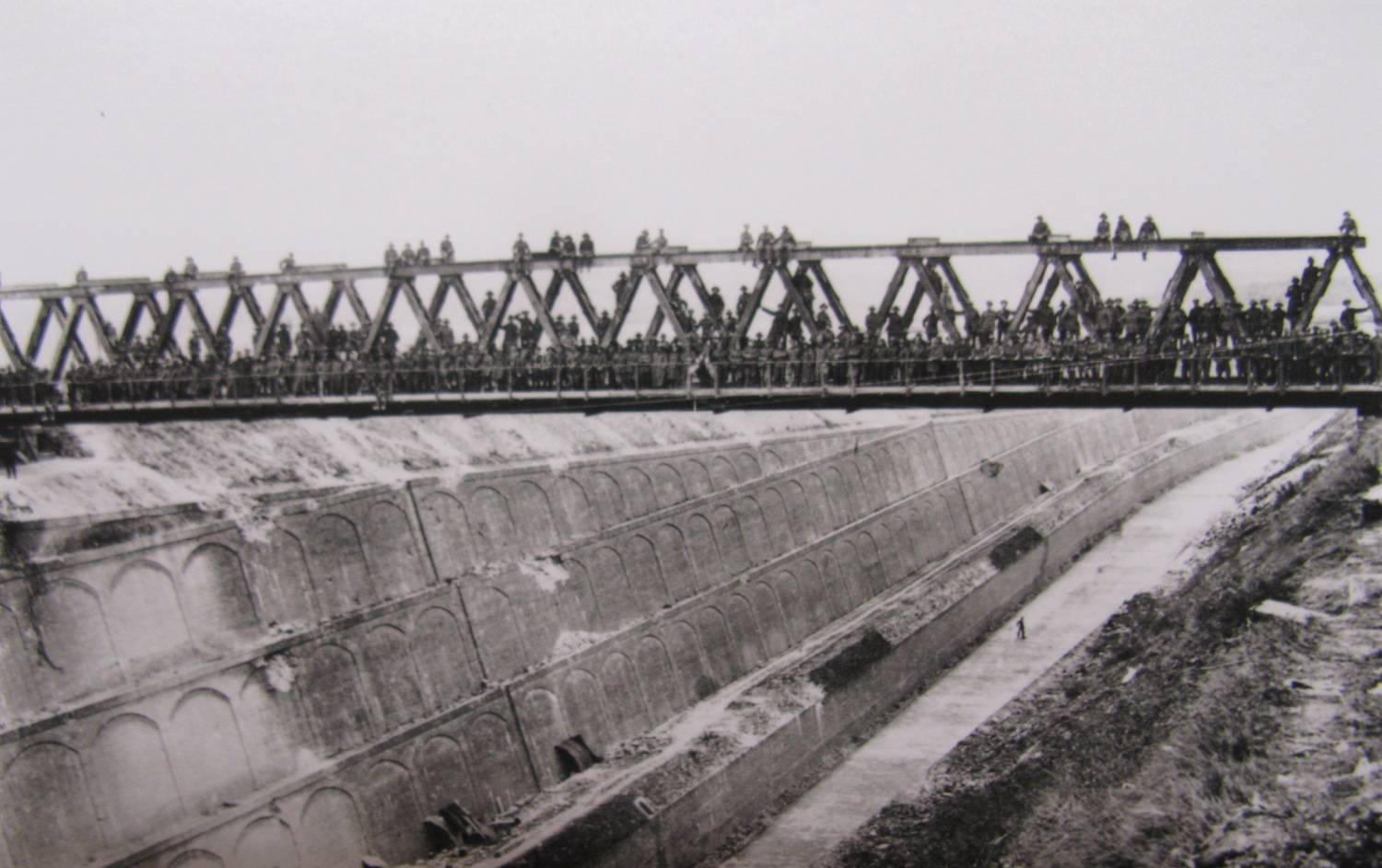 The entire company standing on the Havrincourt bridge for the official photography